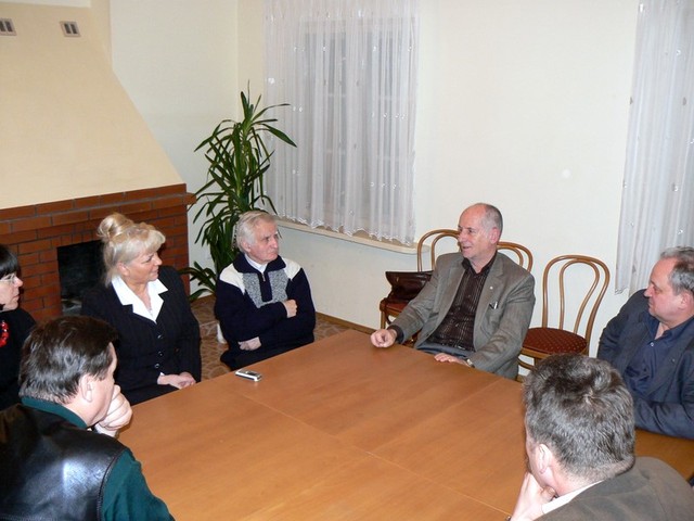 p1100437